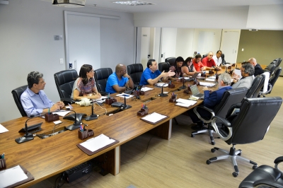 Fenainfo prop?e reajuste de 8% para MA, PA e PI e de 8,5% para o AP